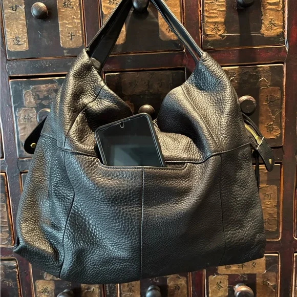 HOBO Classic Black Leather Bag - Picture 6 of 14